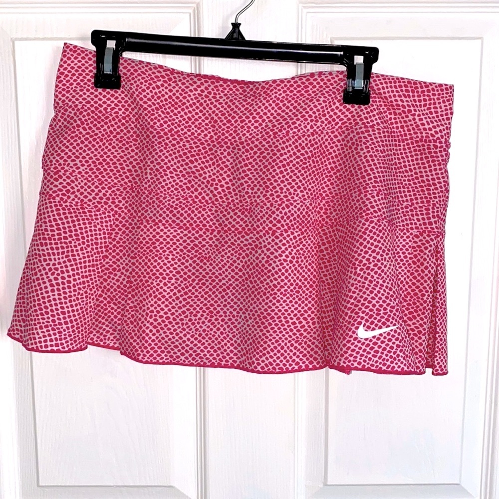 NIKE Dryfit Ladies Tennis/Golf Skort, pink & white, size Large NWOT brand new!